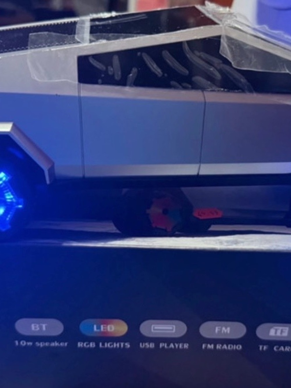 Tesla model Bluetooth speaker - Picture 4 of 10